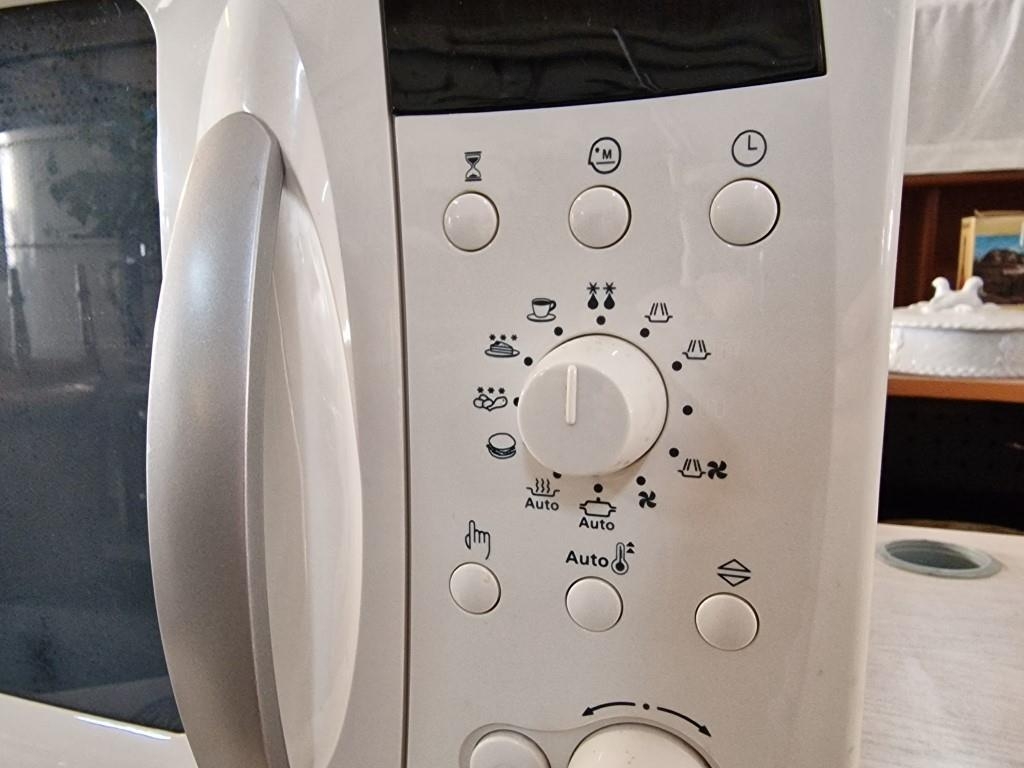 Samsung C105